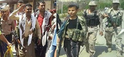اشتباكات بين غزوان وغدر الشرعبي وسط مدينة تعز جنوب اليمن