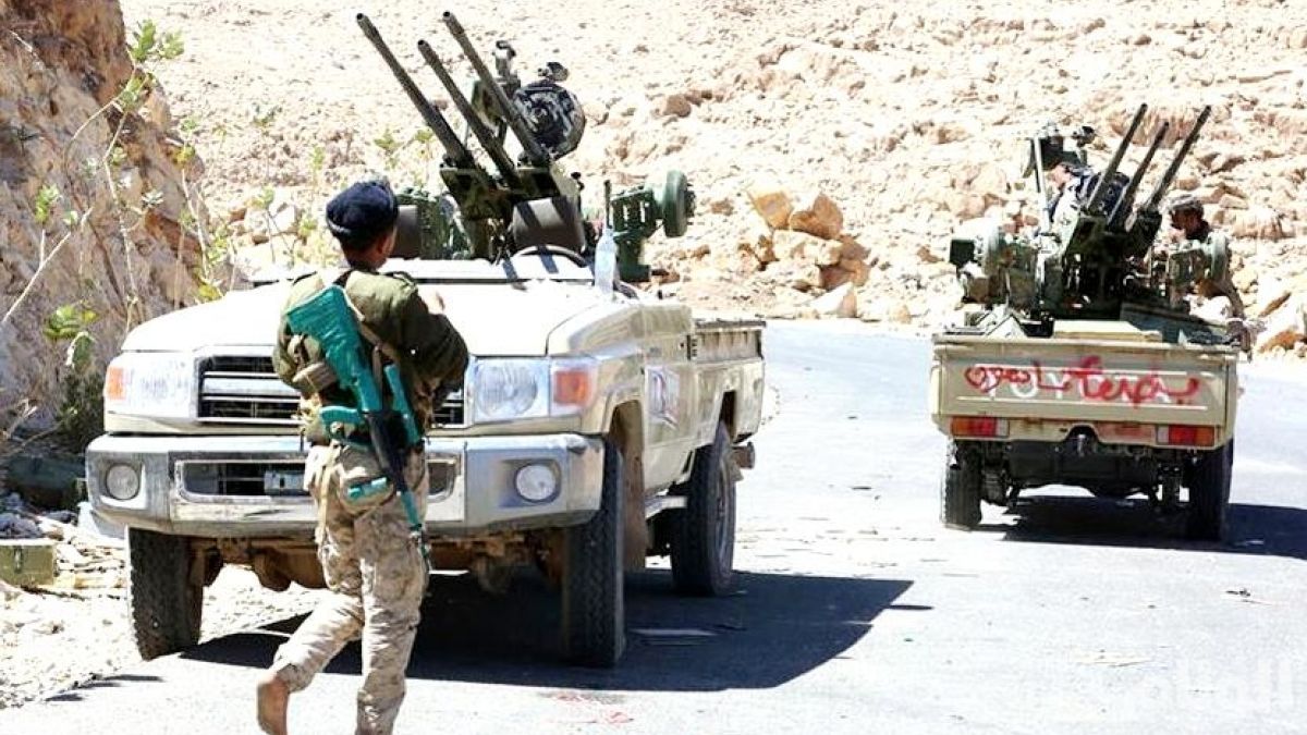 قوات يمنية على بوابة سيئون ( ارشيفية)