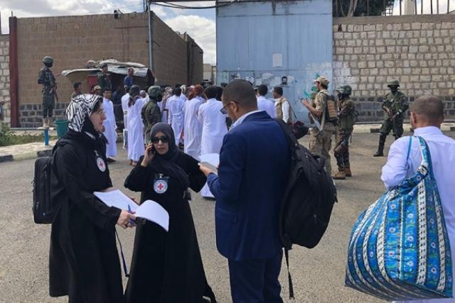 المفرج عنهم من سجون الحوثيين