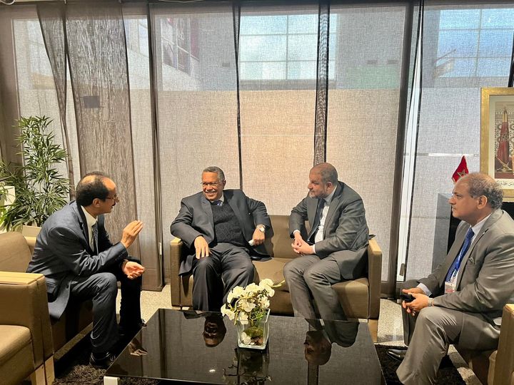 بن دغر يصل الى المملكة المغربية