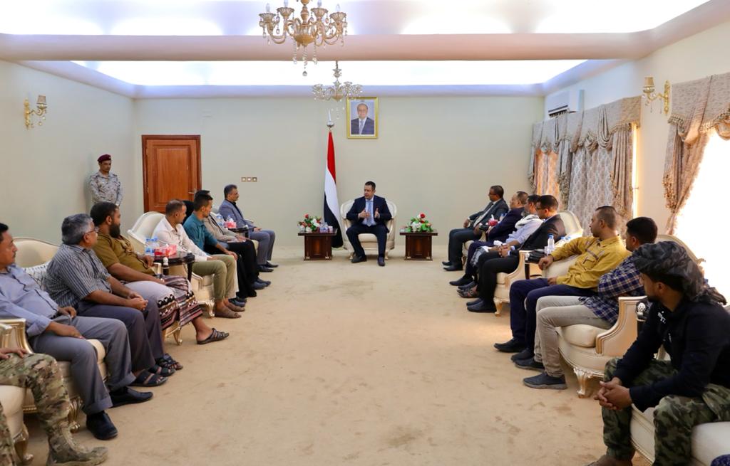 الدكتور معين..النيل من منفذي جريمة المطار عدن سيكون انصافا للشهد
