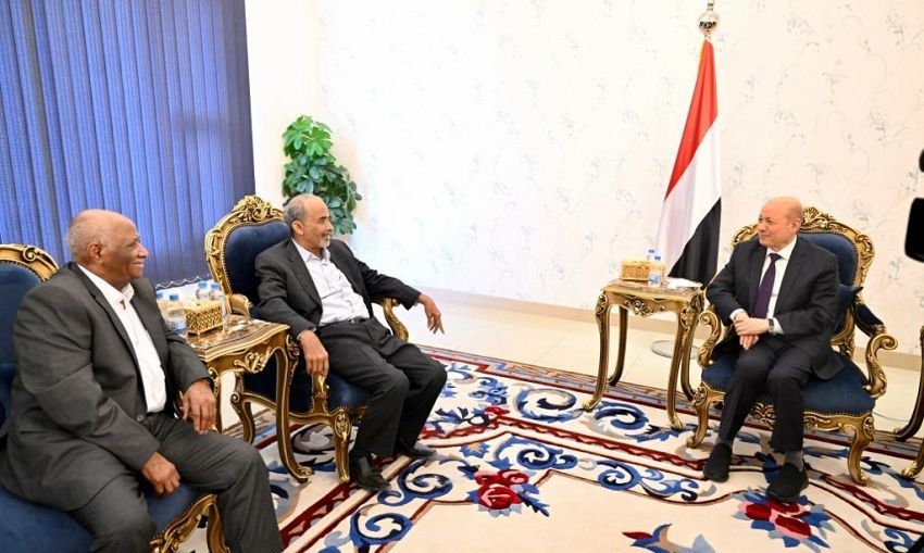 الرئيس العليمي يستقبل اللواء محمود الصبيحي واللواء فيصل رجب