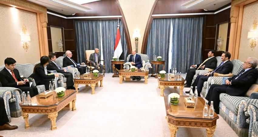 لقاء حاسم بين الرئيس العليمي والمبعوث و السفير الامريكيين