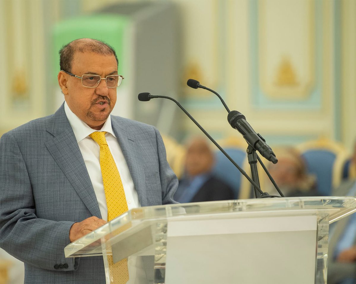 سلطان البركاني يعزي صادق ابو راس في وفاة شقيقه