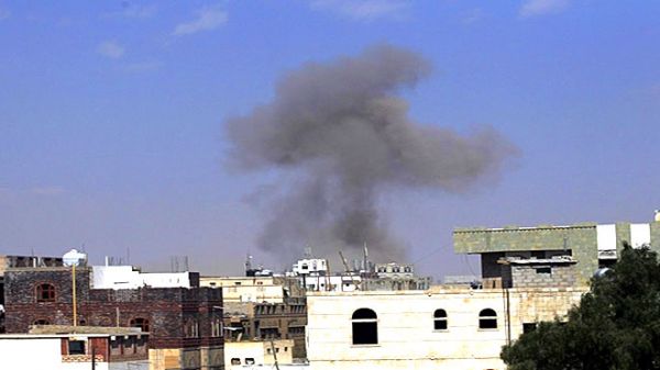 تعز..مواجهات عنيفة بين المواطنين وميليشيا الحوثي على خلفية صواري