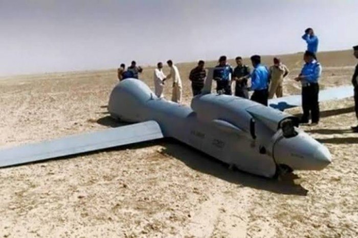طائرة محطمة