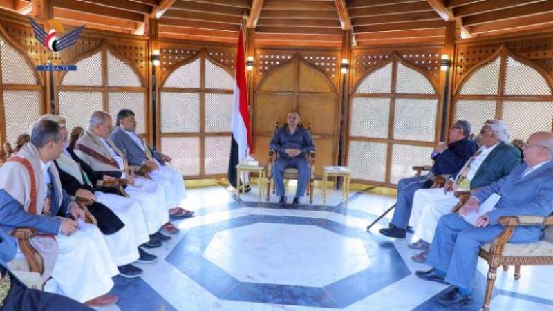 اجتماع امشاط بحضور ابو راس بخصوص نهب الميليشيا لمرتبات الموظفين
