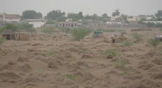 مليشيا الحوثي تكثف من استهداف الأحياء السكنية في التحيتا