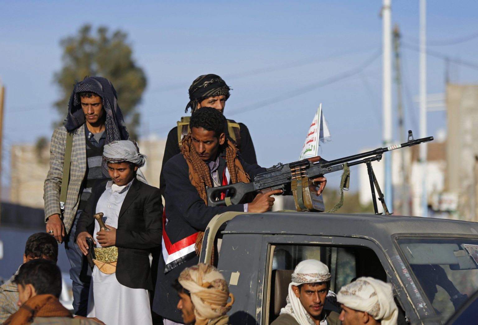 هذا ما يحدث الان بعد التحول الامريكي تجاه الحرب في اليمن