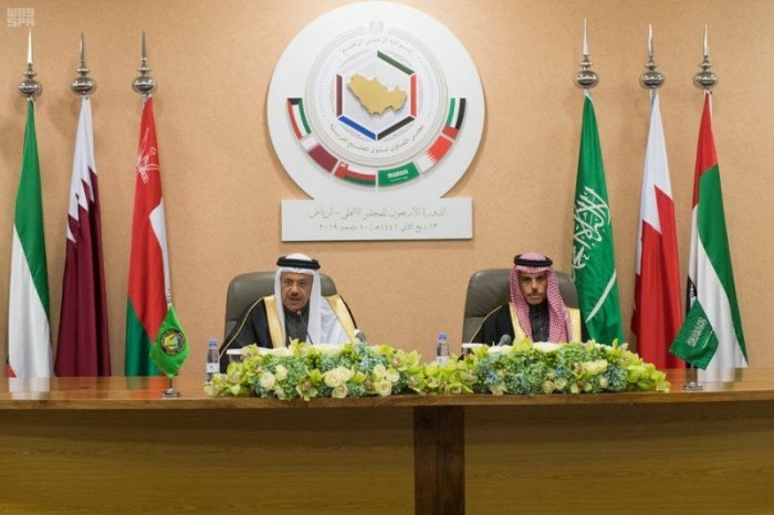 الرئيس السعودي مع نظيره البحريني