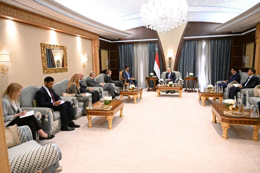 الرئيس العليمي يستقبل وفداً أوروبياً