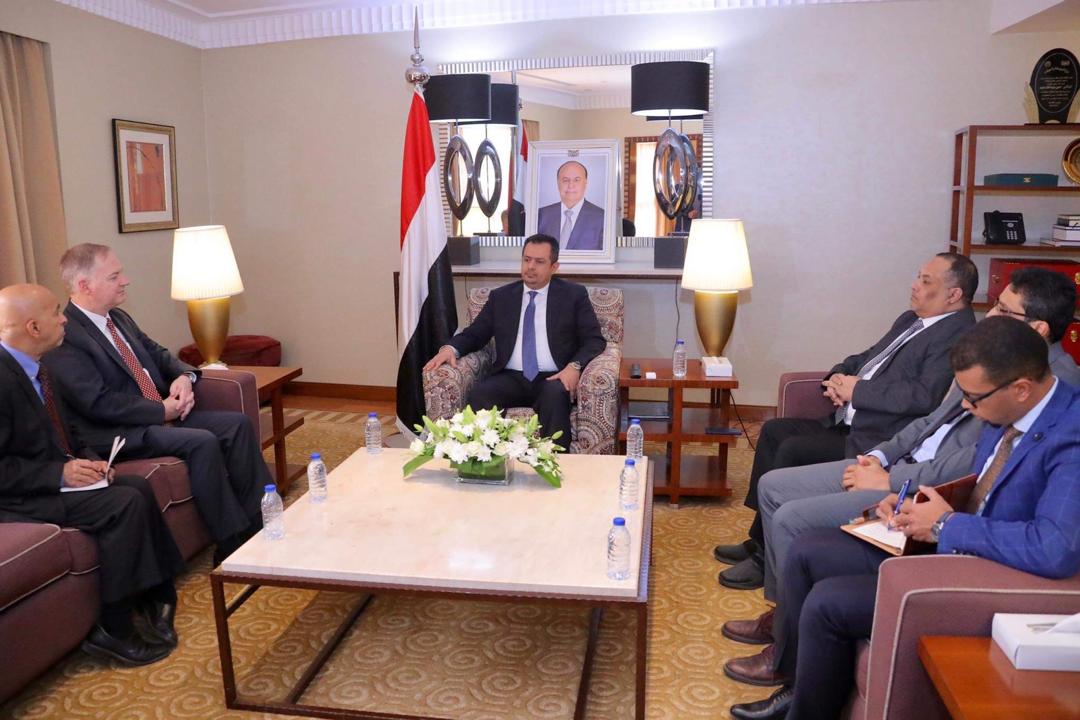 الدكتور معين والسفير الامريكي في اليمن