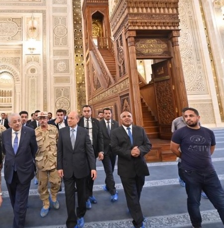 الرئيس العليمي يزور العاصمة الادارية في القاهرة