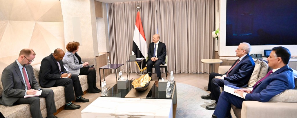 الرئيس العليمي يستقبل القائمة بأعمال سفارة الولايات المتحدة