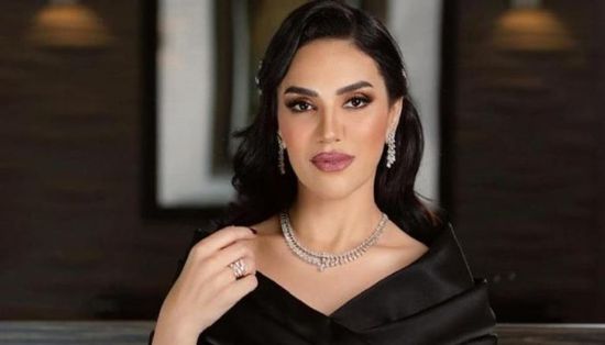 الفنانه مي فاروق