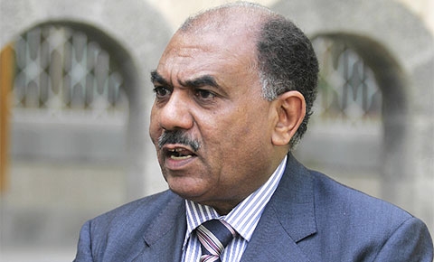 اتحاد الادباء اليمنيين ينعي وفاة الاديب حسن اللوزي