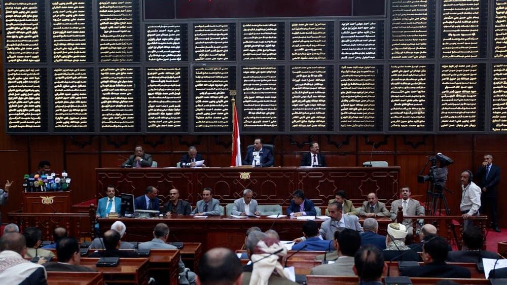 الحكومة تتحرك لاخراج 15 نائبا من صنعاء