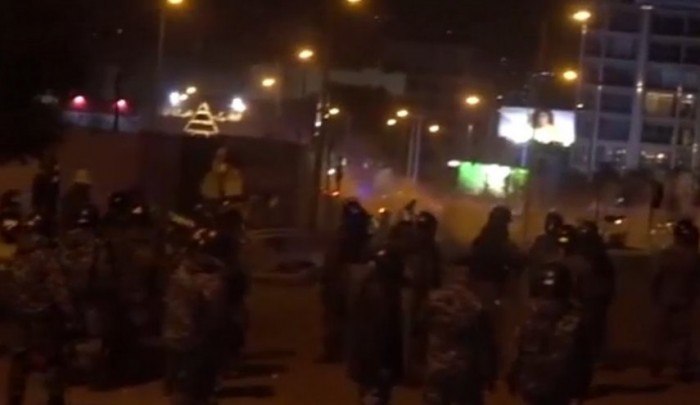 متظاهرون في لبنان