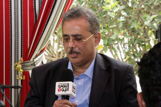 ميليشيا الحوثي تنهب منزل الاستاذ عبده بورجي السكرتير الصحفي للزع