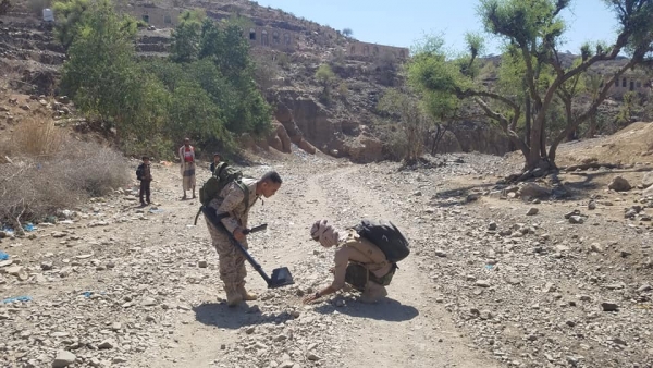 هذا ما فعلته ألغام الحوثيين لـ 700 طفل في تعز