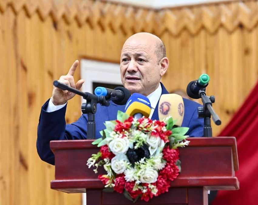 الرئيس العليمي يشيد بدور أبناء المهرة في معركتي استعادة مؤسسات