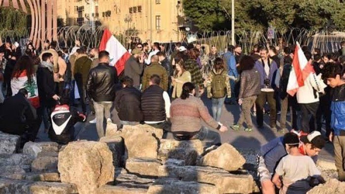 متظاهرون في لبنان