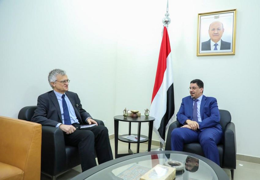 وزير الخارجية احمد بن مبارك يلتقي المبعوث السويدي الي اليمن