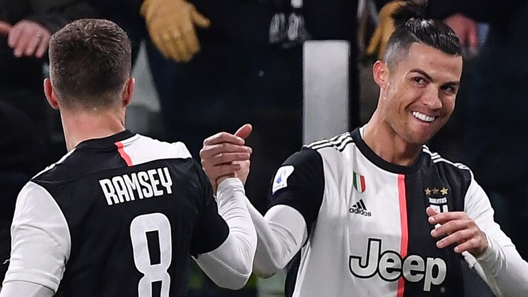 كريستيانو رونالدو يهدد بالرحيل إذا تعاقد يوفنتوس مع هذا المدرب