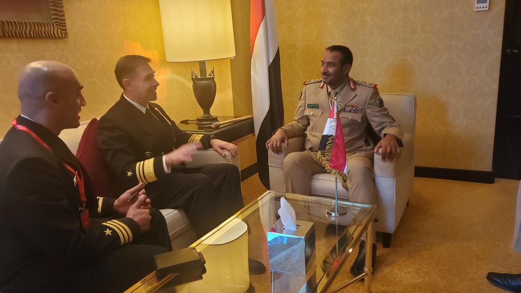 رئيس هيئة الأركان يستقبل قائد القوات البحرية الأمريكية
