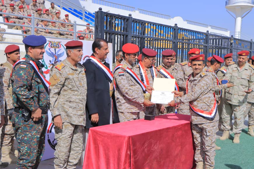 وزارة الدفاع اليمنية تستعد للمرحلة المقبلة بتخريج عدد من الوحدات