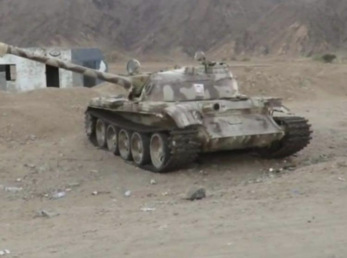 مواجهات عنيفة بين قوات الجيش والحوثي في شبوة