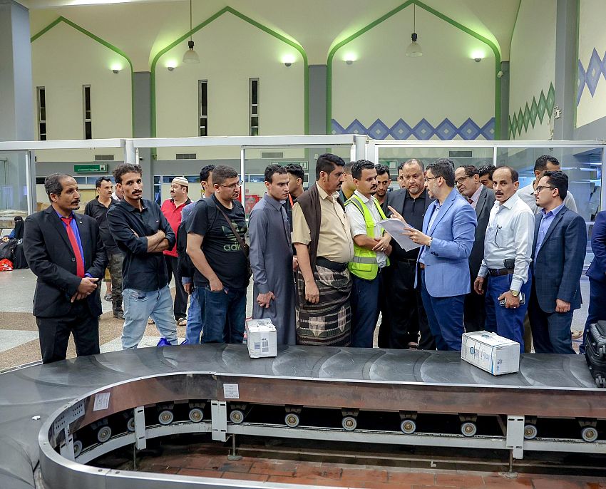 بن مبارك يجري جولة في مطار عدن ويصدر عدة توجيهات لتحسين الخدمات