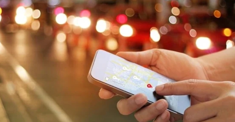 تتبع GPS