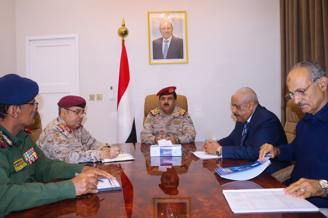 وزير الدفاع الفريق الركن محسن الداعري يترأس اجتماعا للجنة الأمني