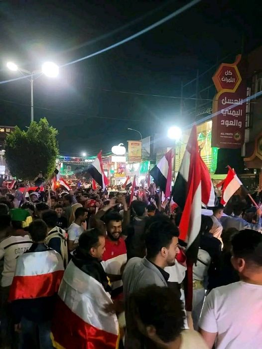 اليمنيون يحتفون بثورة 26 سبتمبر وسط صنعاء