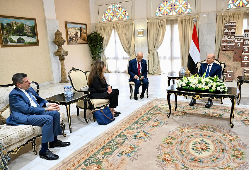 الرئيس العليمي يشيد بالتدخلات الانسانية والانمائية الاميركية في