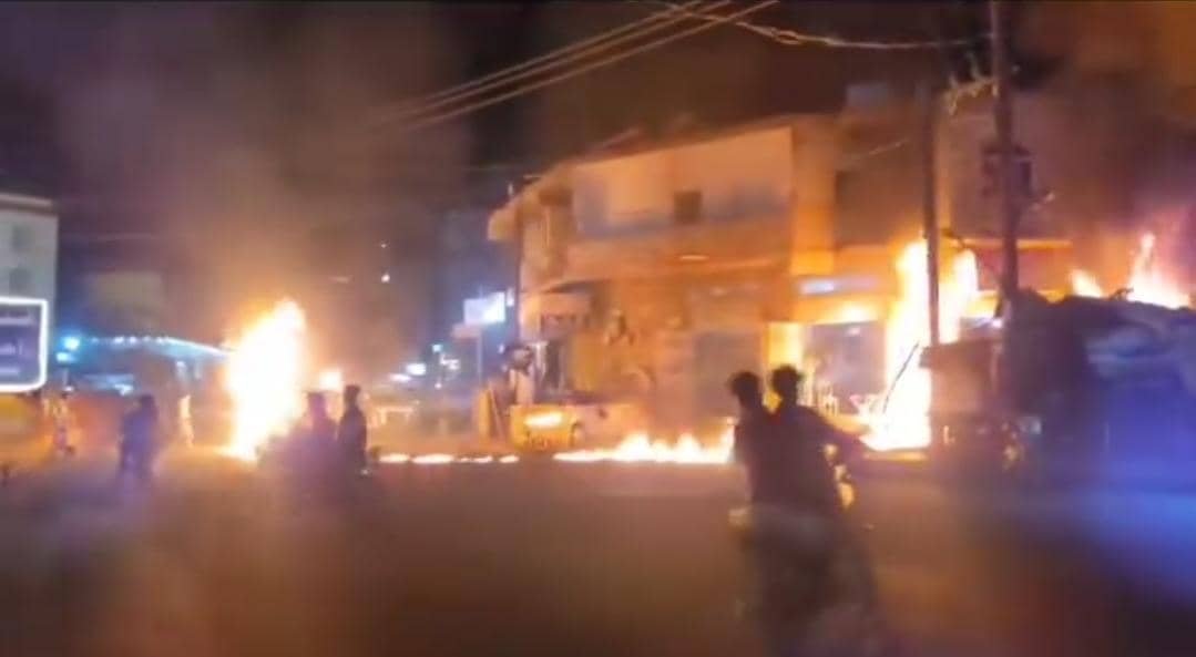 اندلاع حريق في إحدى محطات البترول العشوائية والمخالفة للقانون في