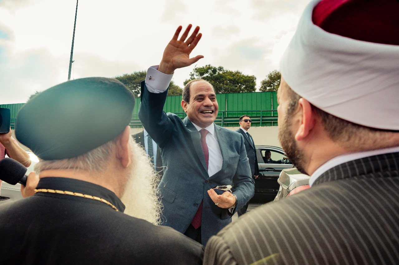 اثناء وصول الرئيس المصري عبدالفتاح السيسي