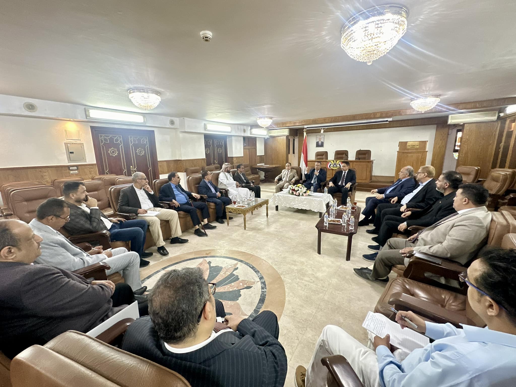 برئاسة بن دغر..هيئة رئاسة مجلس الشورى تناقش مجمل من القضايا على