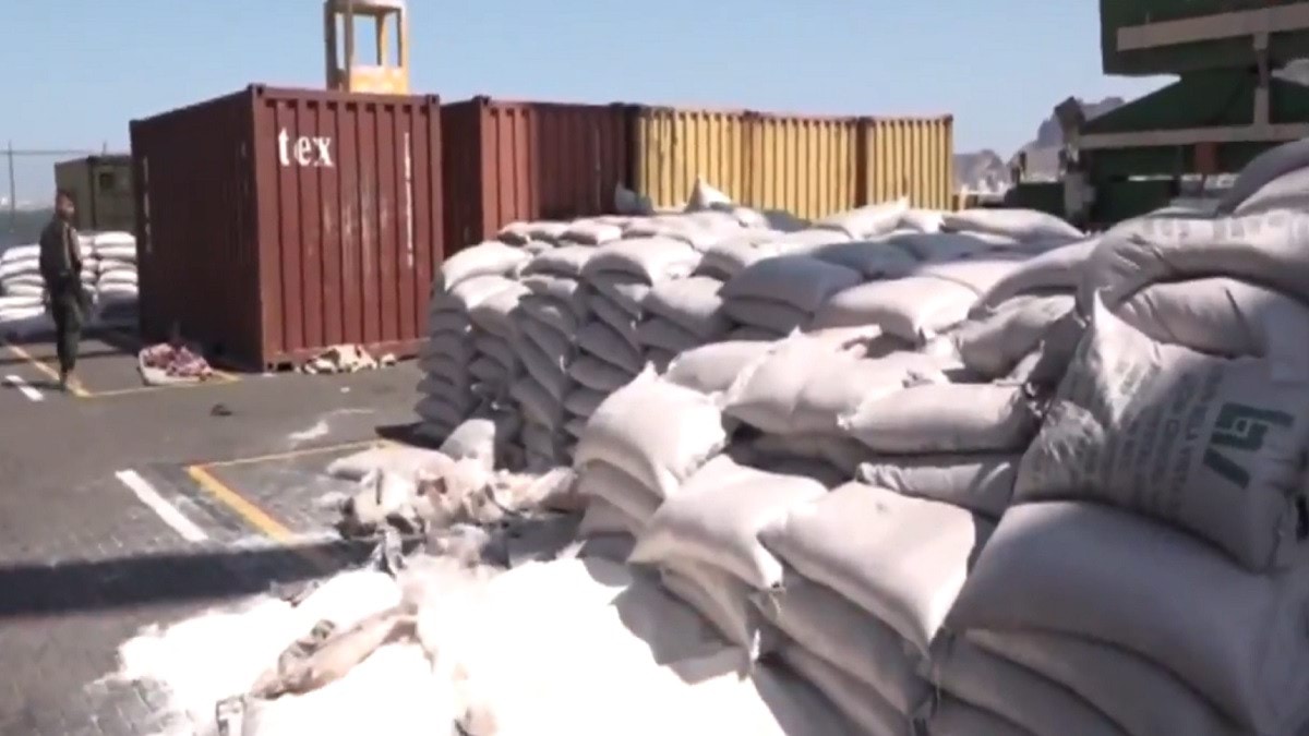 احراق 450 مليون دولار في عدن باشراف المحافظ والنائب العام
