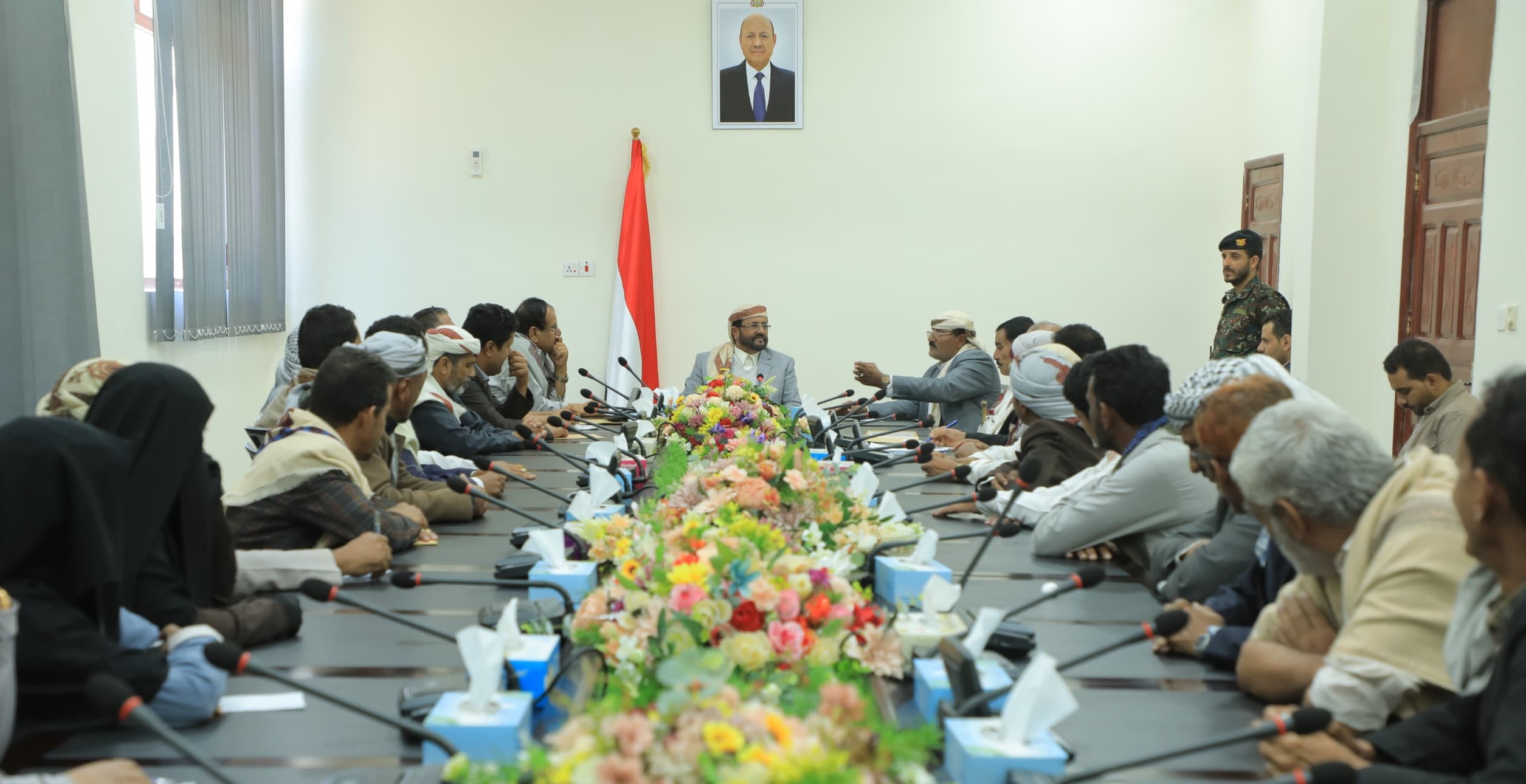 العرادة يلتقي قيادة المؤتمر الشعبي العام في مأرب