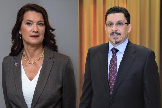 بن مبارك يستعرض مع خارجية السويد انتهاكات المليشيا الحوثية وجهود