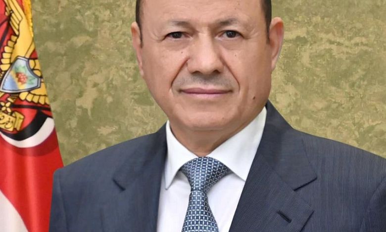 الرئيس العليمي يعزي بوفاة عضو مجلس الشورى اللواء احمد مساعد حسين