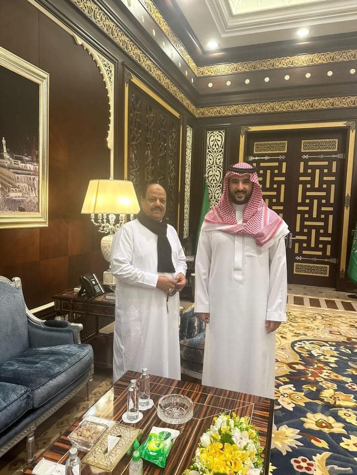 سمو الامير الملكي خالد بن سلمان وزير الدفاع السعودي يستقبل الشيخ