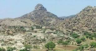 ميليشيا الحوثي تحول سكان مديرية ناطع دروعا بشرية لمواجهة الحوثي
