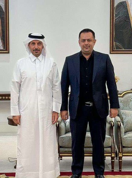 رئيس مجلس الوزراء الدكتور معين عبدالملك يصل إلى العاصمة القطرية