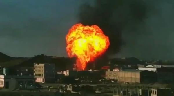 مقتل وإصابة أكثر من 60 مدنياً واحتراق مركبات ومنازل بانفجار صهري