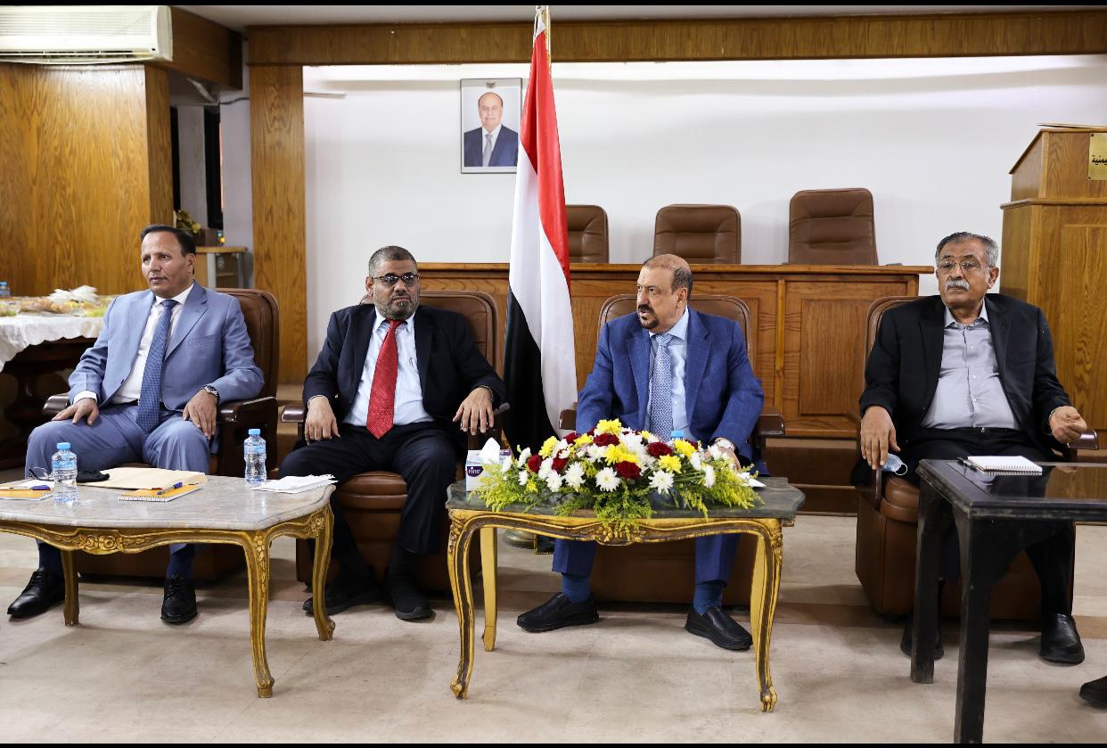 هيئة رئاسة البرلمان اليمني تدين جريمة الحوثي بحق الموظفين