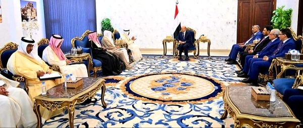 الرئيس العليمي يستقبل في عدن الامين العام لمجلس التعاون الخليجي