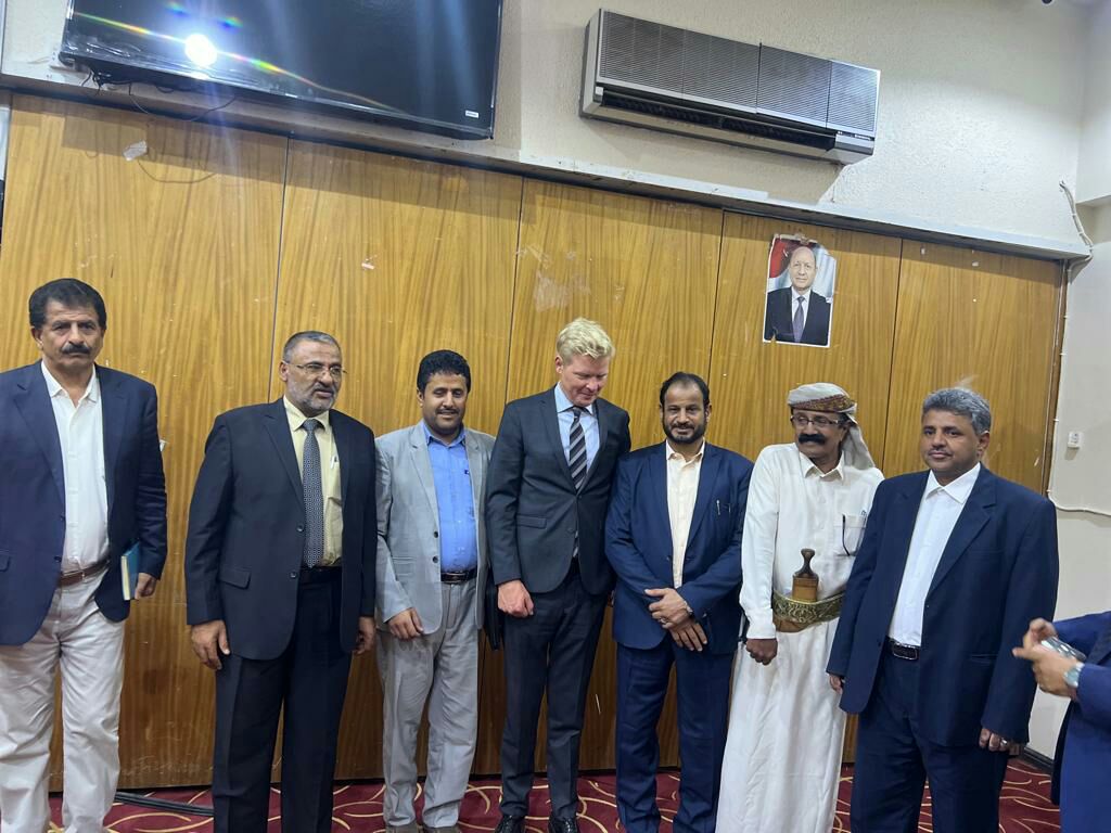 المبعوث الأممي يلتقي القوى السياسية في محافظة مأرب